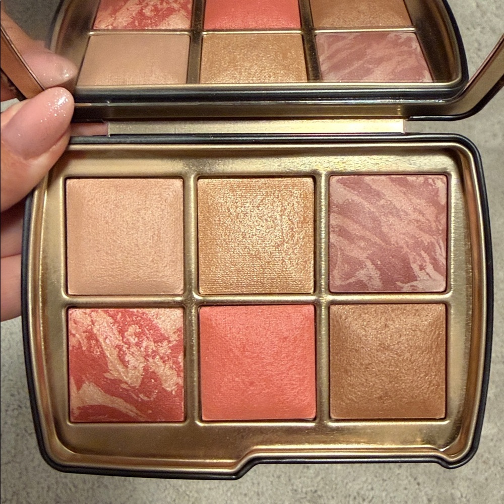 Hourglass Ambient Lighting Edit Unlocked - Leopard